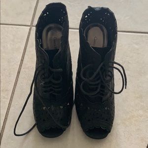 Costa Blanca laced open toe booties